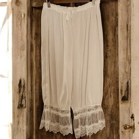 Lacy Ivory Pantaloons